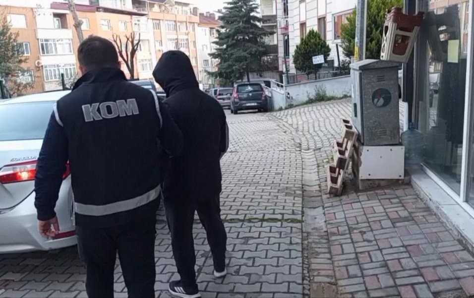 bandirma merkezli rusvet ve kisisel veri operasyonunda 7 tutuklama 1 luiSHr3b