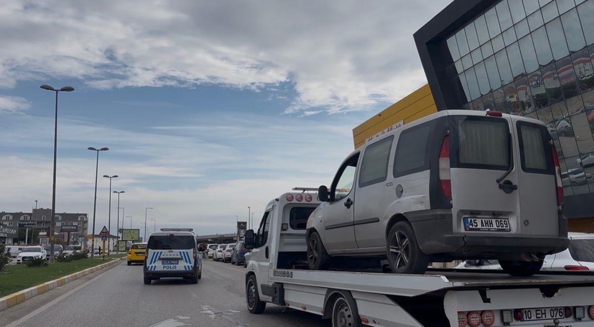 bandirmada aracta elektrik kacagi panigi 0 8PQugLih