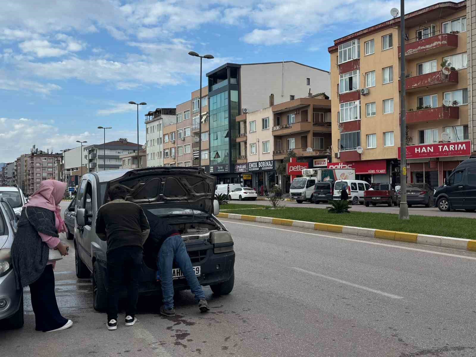 bandirmada aracta elektrik kacagi panigi 1 18DhpEqW