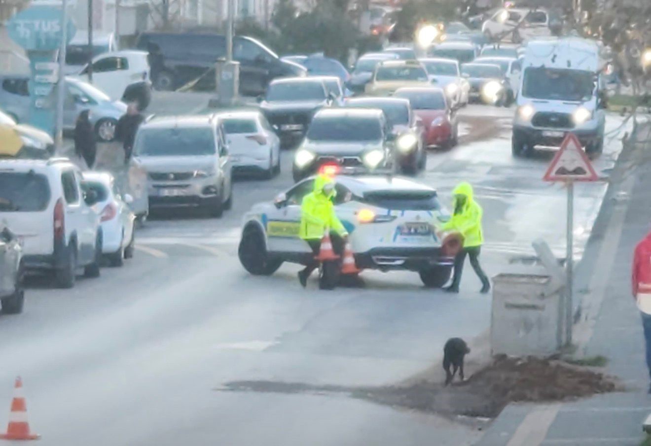 bandirmada dehset hafriyat kamyonu kadini 10 metre surukledi 1 yMq3EFYf