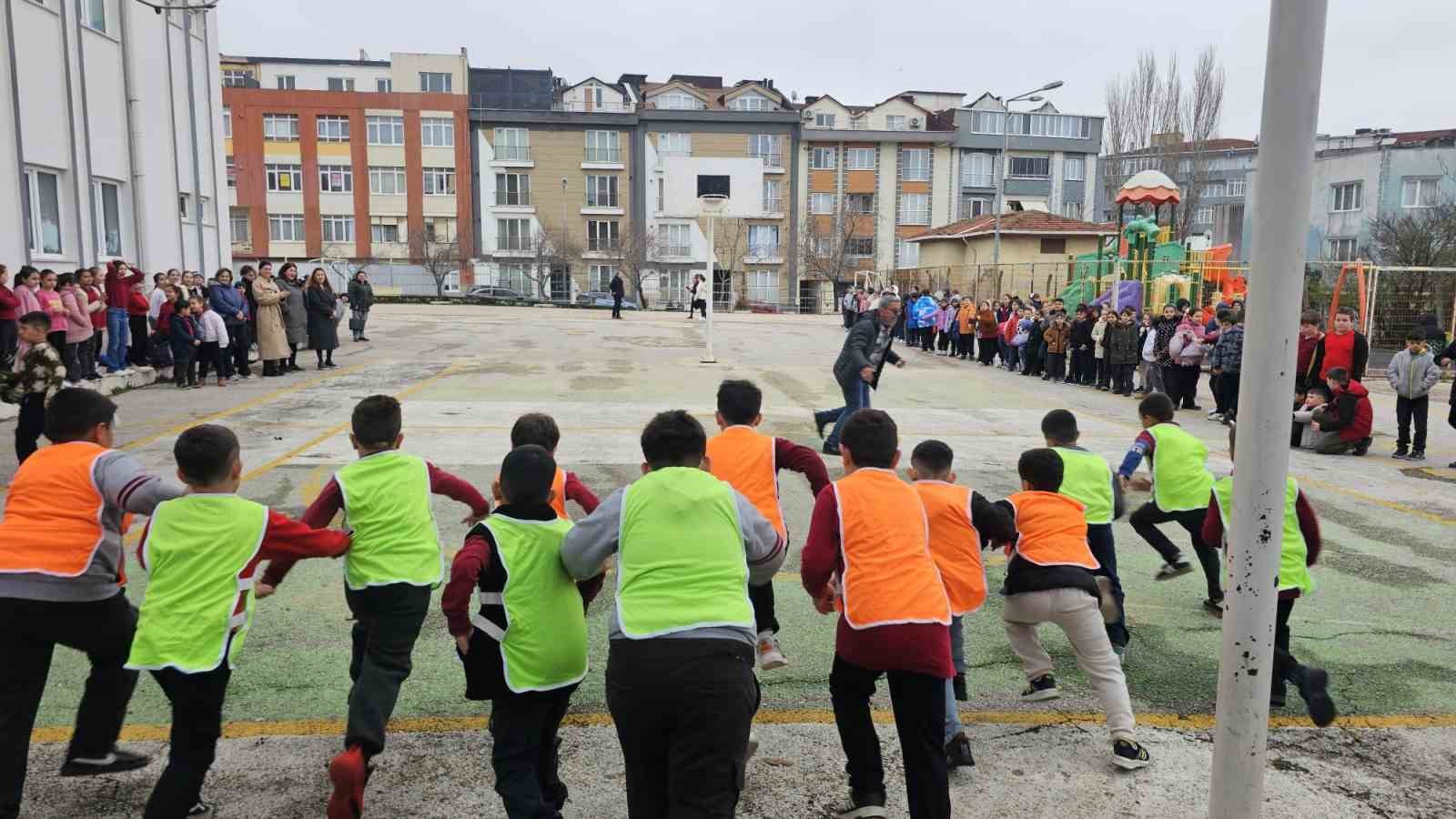 bandirmada ogrenciler icin atletizm secmeleri yapildi 3 pb3rJJit