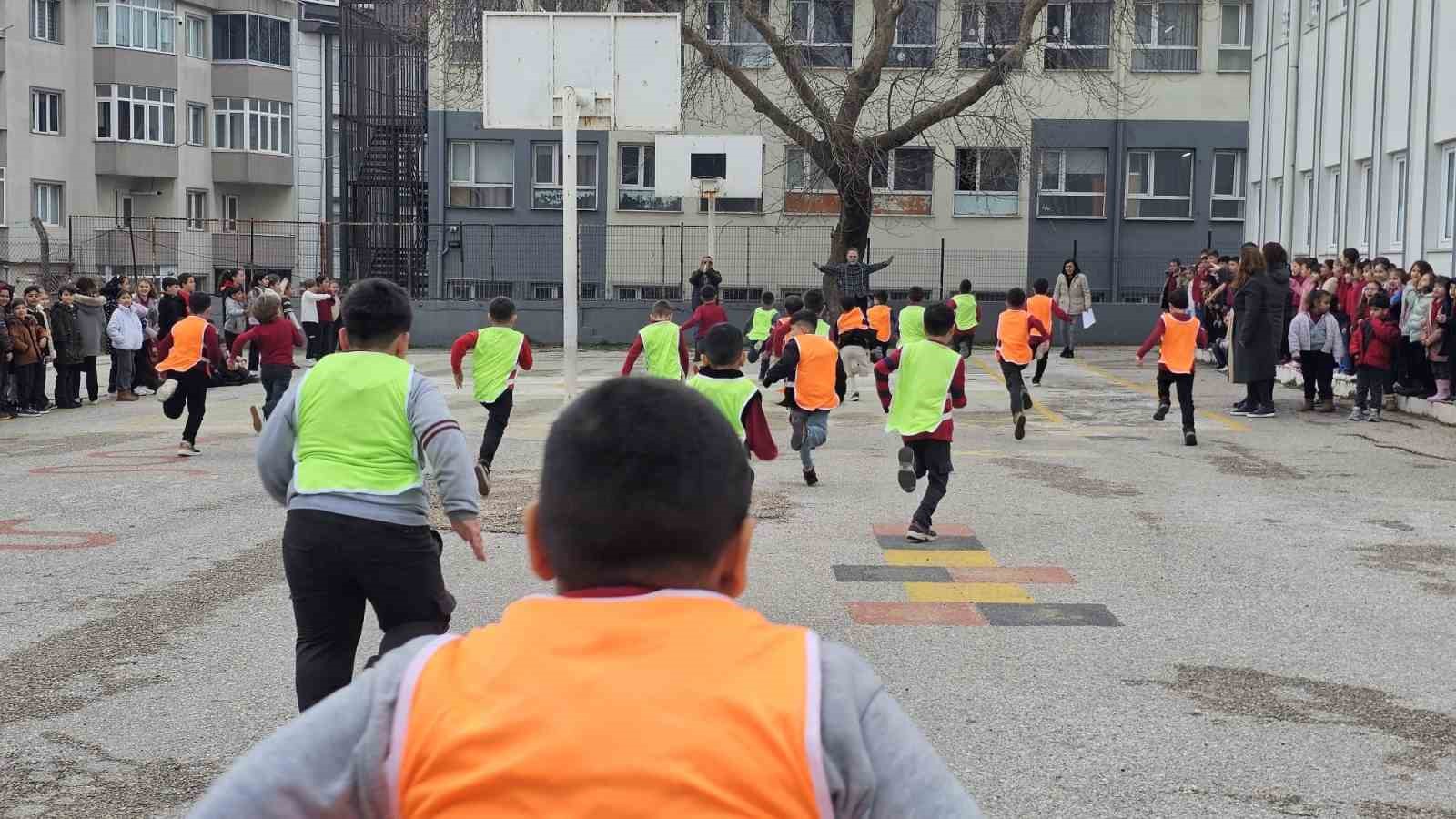 bandirmada ogrenciler icin atletizm secmeleri yapildi 6