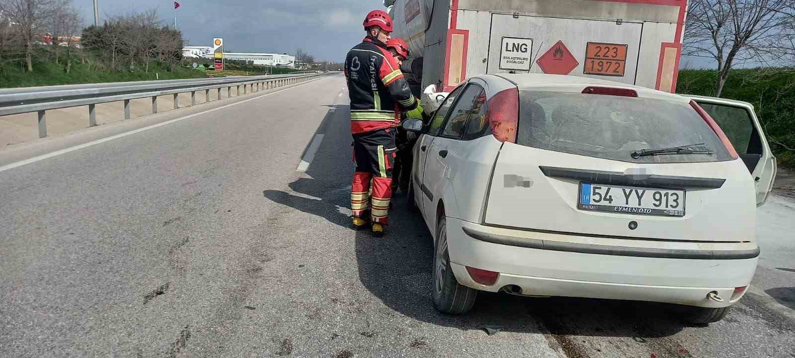 bandirmada tanker otomobille carpisti 2 yarali 1 9nbP26ey