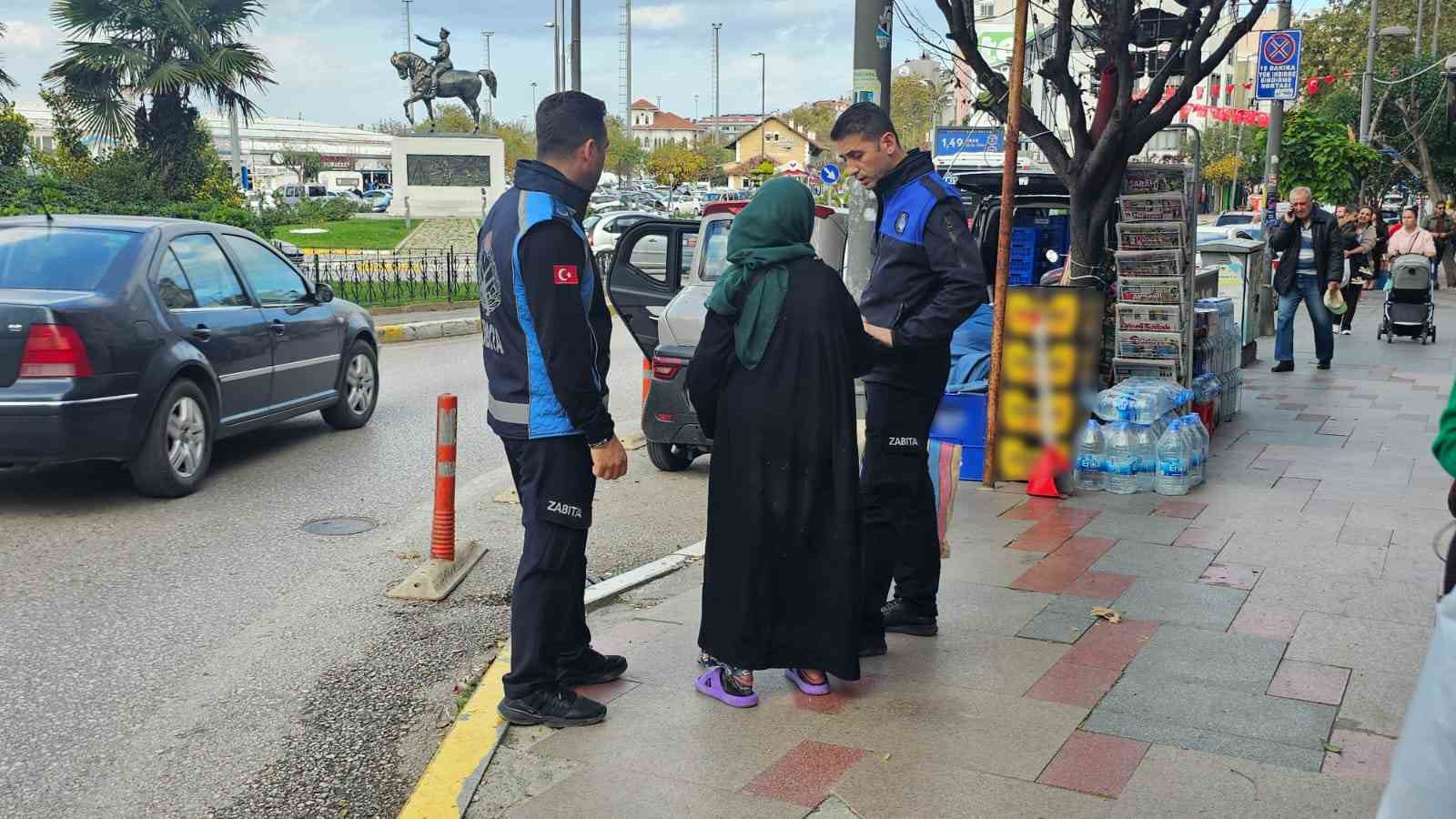 bandirmada zabita ekipleri dilenciyi sucustu yakaladi 1 cgVt8Dem