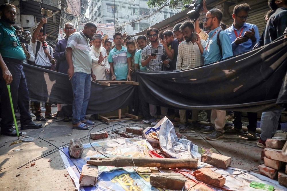Bangladeş’te depremde can kaybı 5’e yükseldi 5 bangladeste depremde can kaybi 5e yukseldi 1
