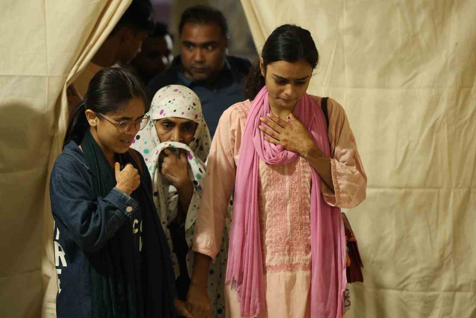 bangladeste yolcu otobusu nehre dustu 24 olu 3 RcTJiDvw