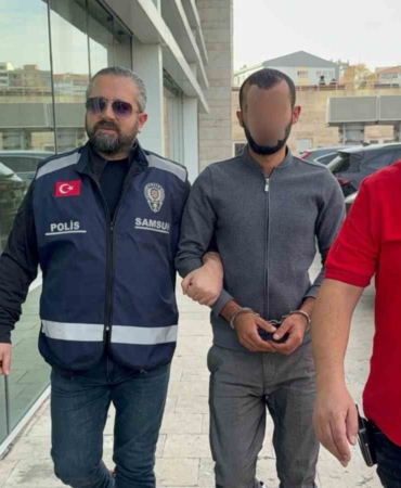 banka-hesabina-bloke-konulunca-gittigi-polis-merkezinde-dolandiriciliktan-gozaltina-alinmisti-tutuklandi-JCFtazkI.jpg