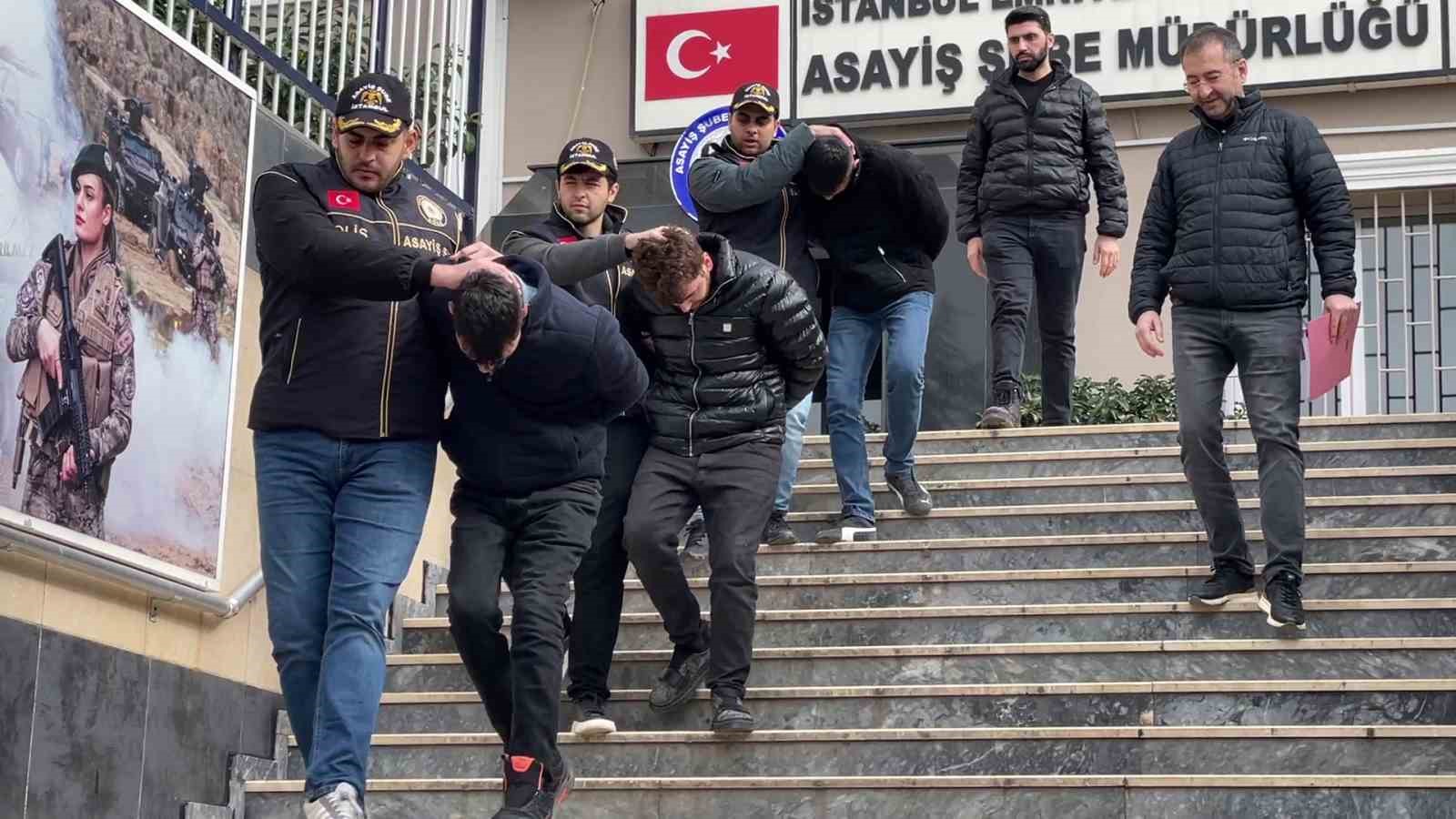 Bankadan çekilen 1 milyon 700 bin lirayı böyle çaldılar 5 bankadan cekilen 1 milyon 700 bin lirayi boyle caldilar 1 NbelM4QA