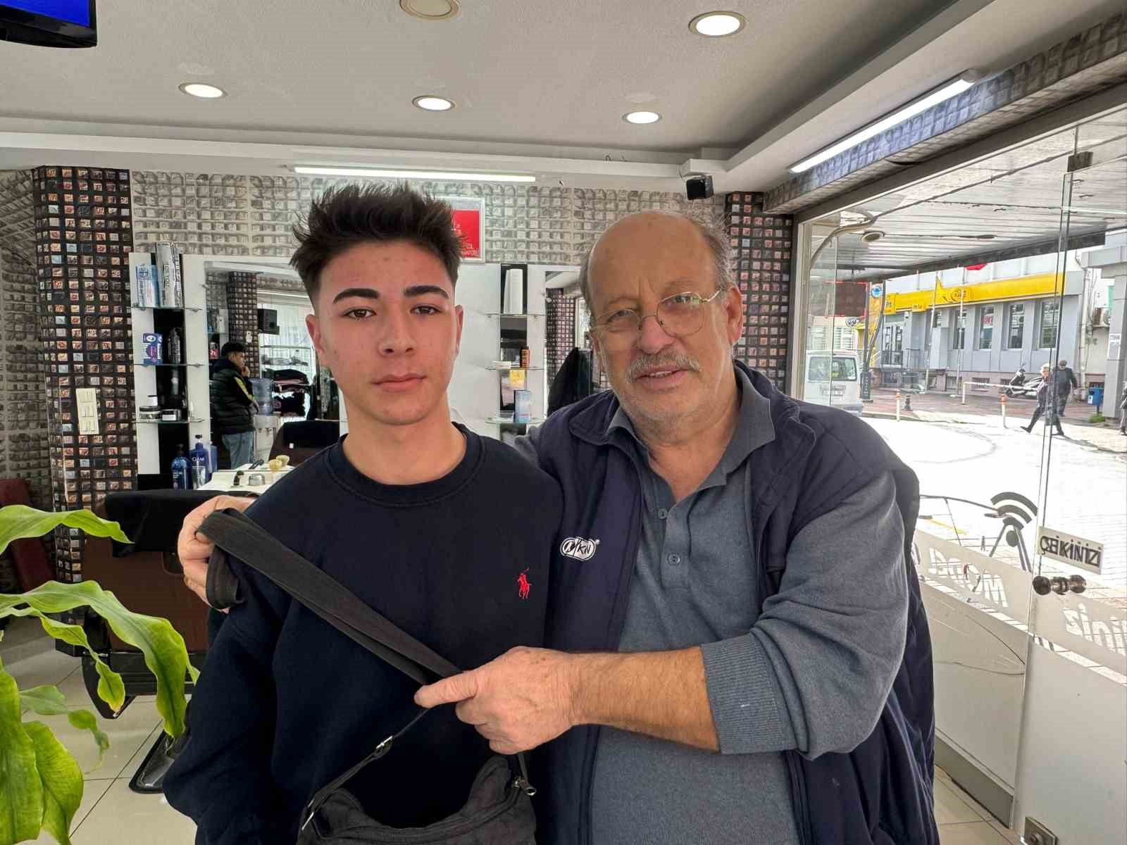 bankadan emekli maasini cekmisti kaybolan canta sahibine geri dondu 0 btnCRZJX