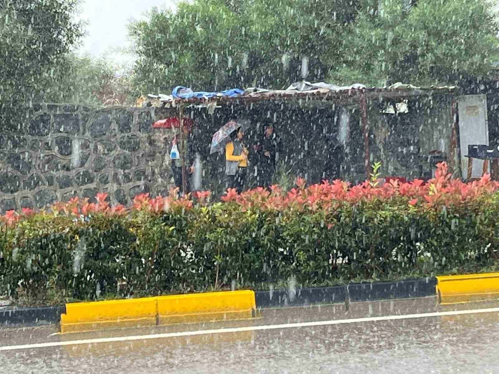 baraj doluluk oraninin yuzde 7ye geriledigi hatayda yuz gulduren yagis 1 6j11bmFv