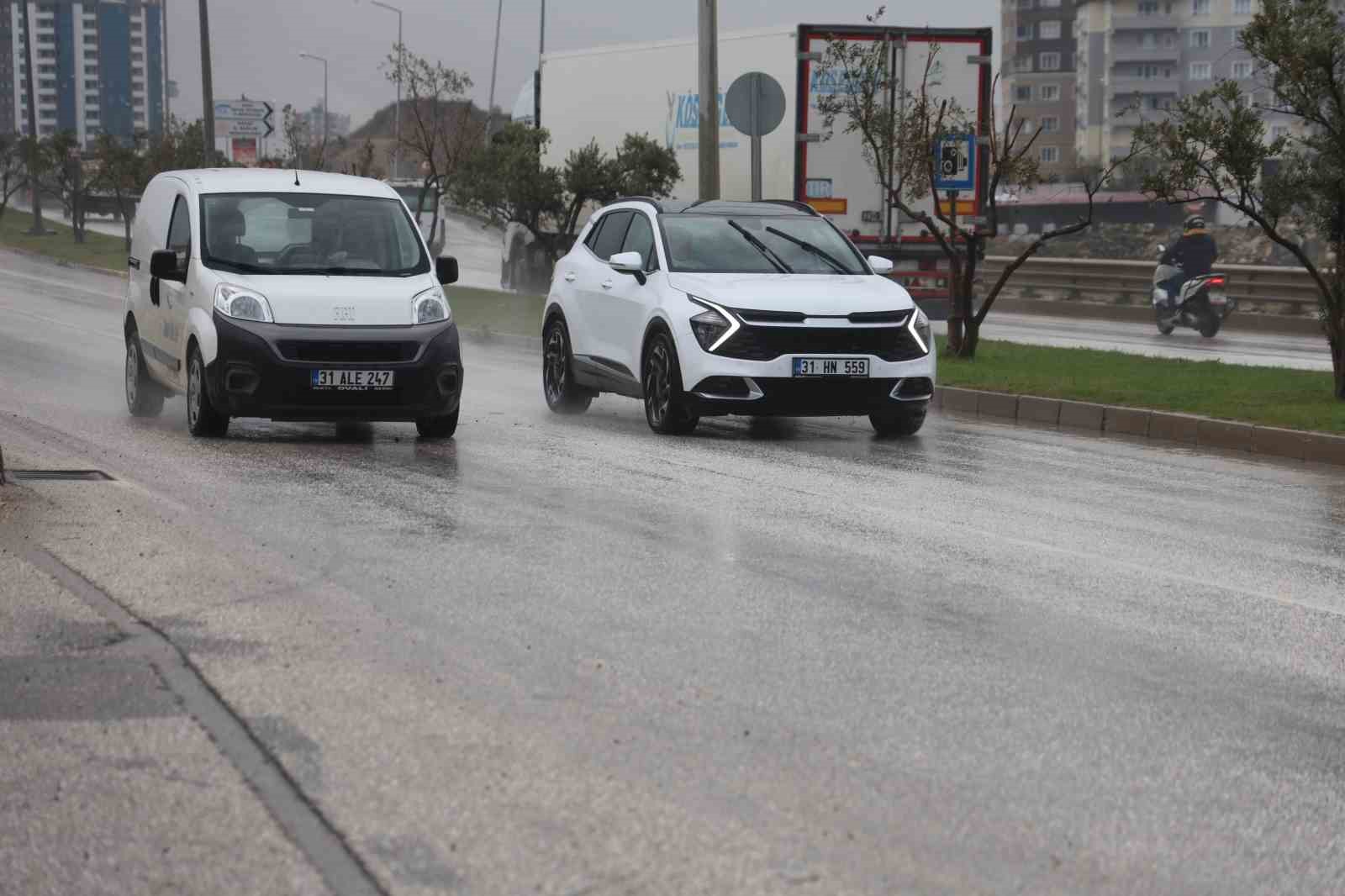 baraj doluluk oraninin yuzde 7ye geriledigi hatayda yuz gulduren yagis 8 4GGOM1n9