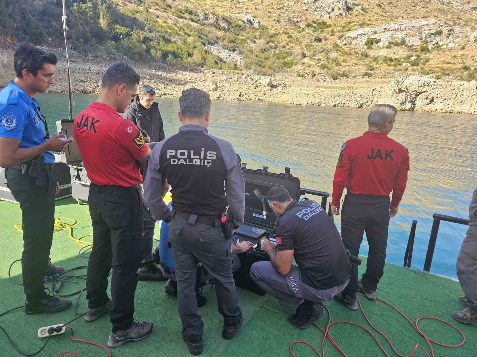 baraj golunde kaybolan irlandali turisti arama calismalari 4 gununde devam etti sualti dron ve 68YsOylv