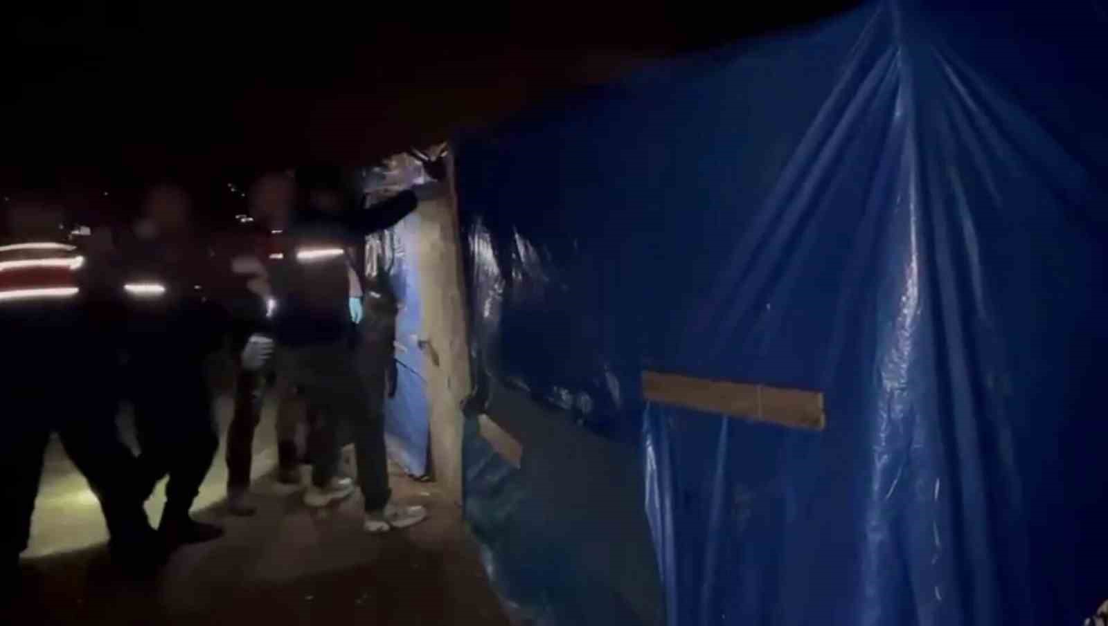 barakanin her kosesine zulalanmis uyusturucuyu jandarma yakaladi 4 tutuklama 1 u86SaAI4