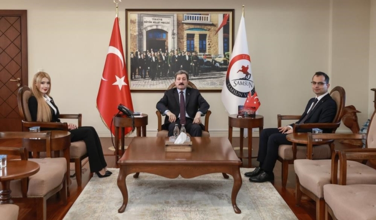 barbie-kaymakam-vali-yardimcisi-oldu-uWWIq7Hg.jpg