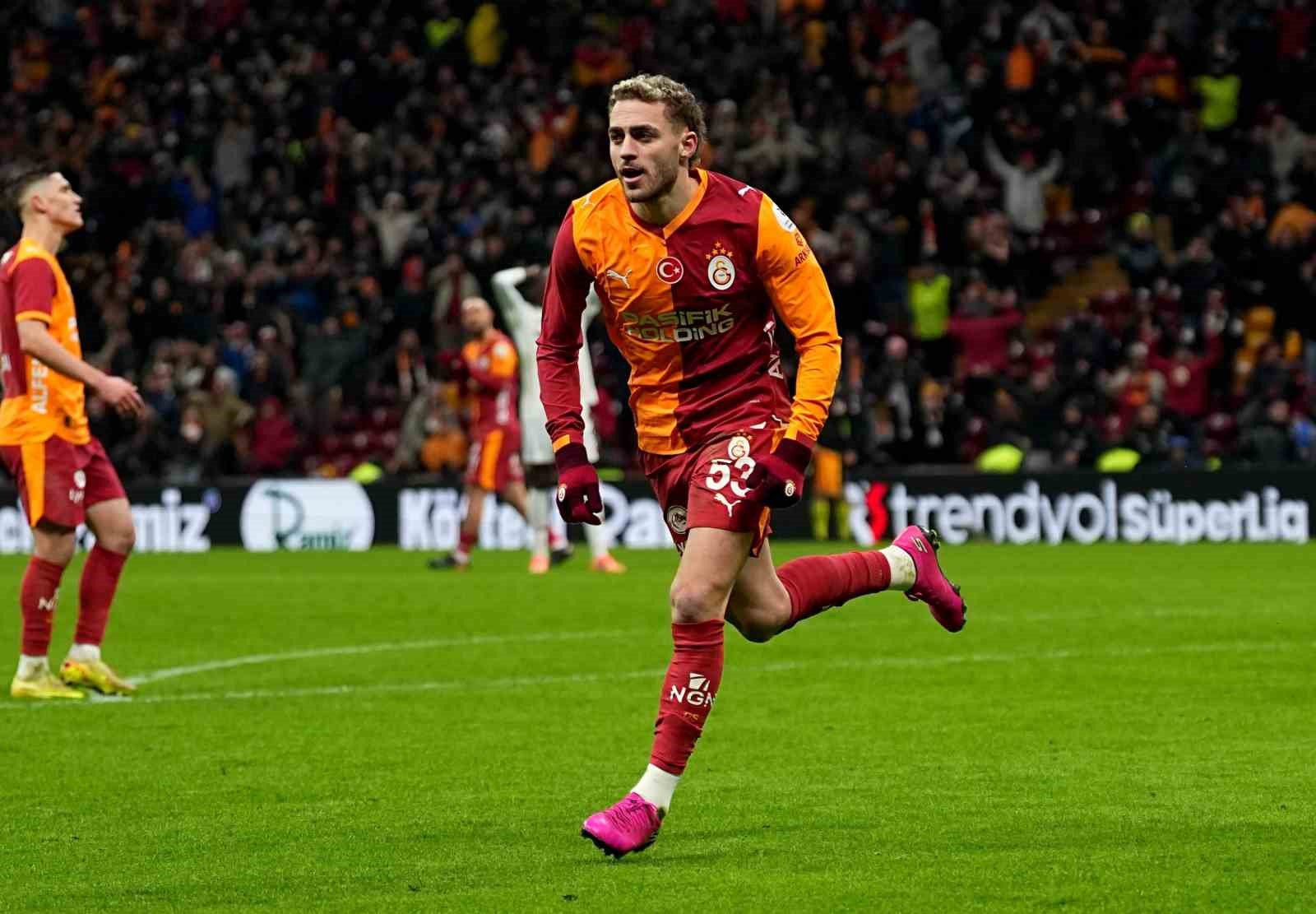 baris alper yilmazin galatasarayda 200 mac heyecani 1 lZsw9kJk