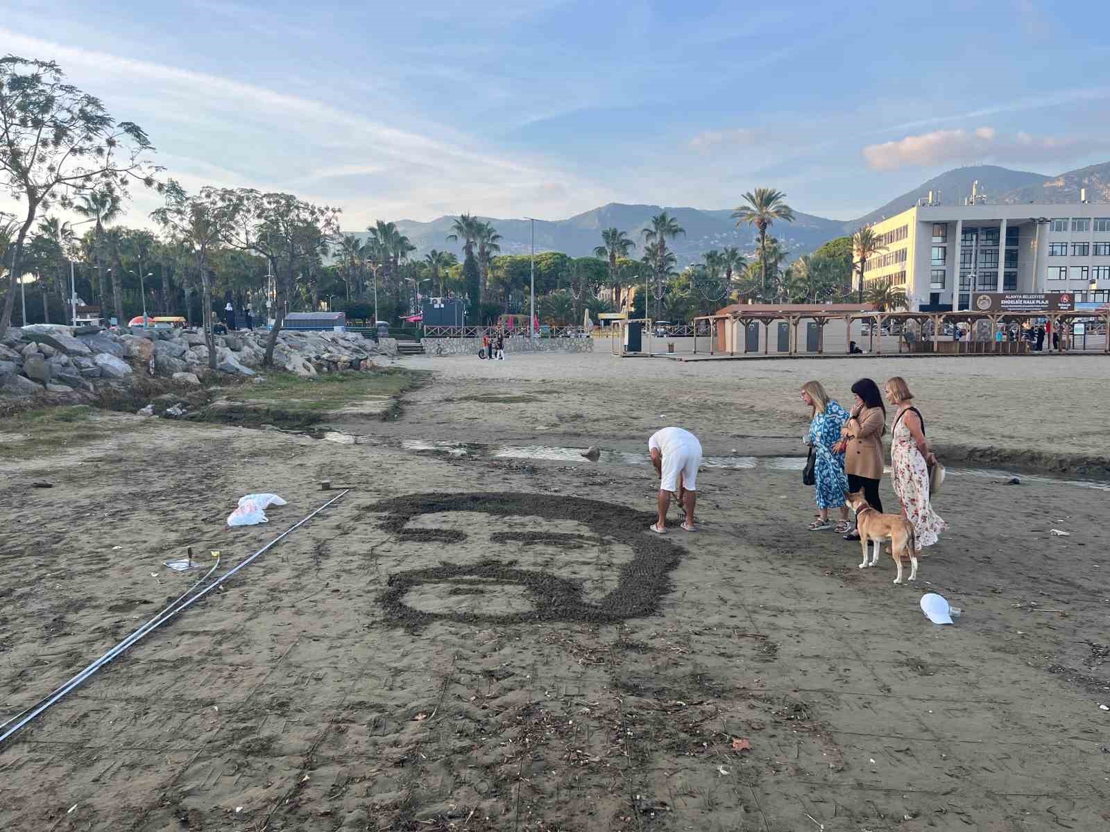 baris manconun resmini tirmikla alanya sahillerine isledi 7 l62dwv48