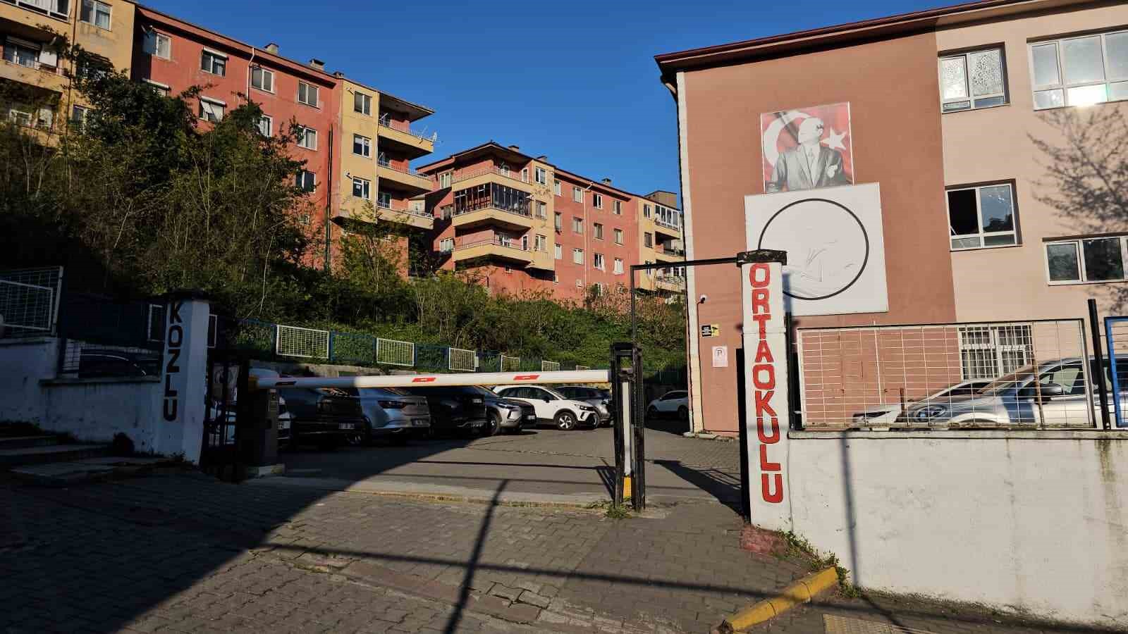 baris mancoya benzeyen sesiyle sosyal medyayi sallayan okul muduru o anlari anlatti 3