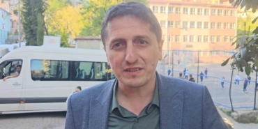 baris-mancoya-benzeyen-sesiyle-sosyal-medyayi-sallayan-okul-muduru-o-anlari-anlatti-QE1jrSNl.jpg