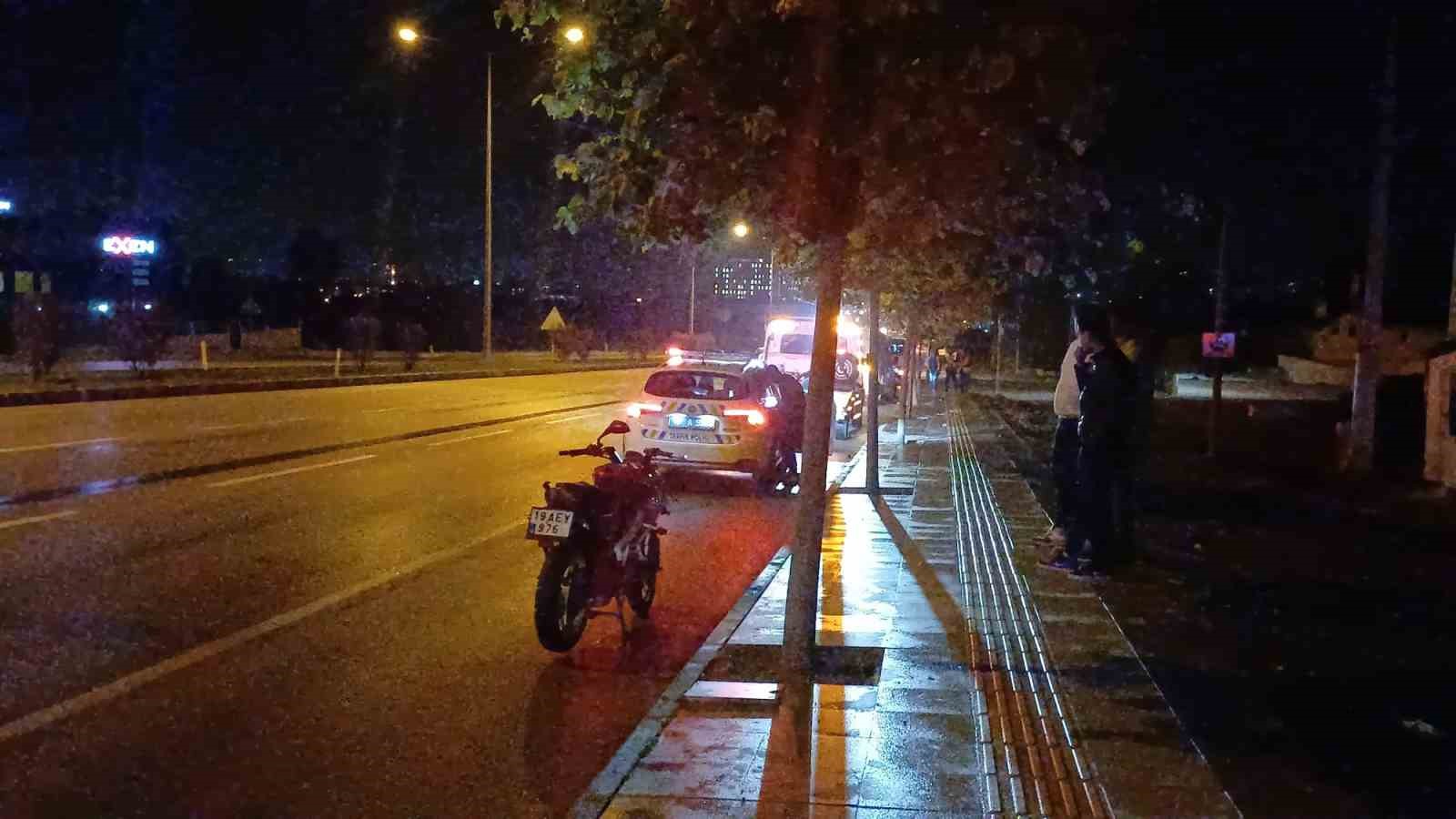 Bariyerlere çarpan motosikletli genç öldü 5 bariyerlere carpan motosikletli genc oldu 1 fmsqHZRn