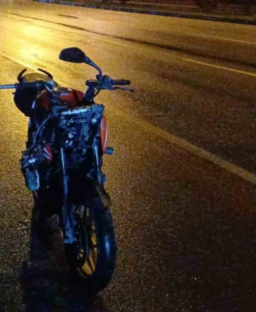 bariyerlere-carpan-motosikletli-genc-oldu-FX7mQO39.jpg