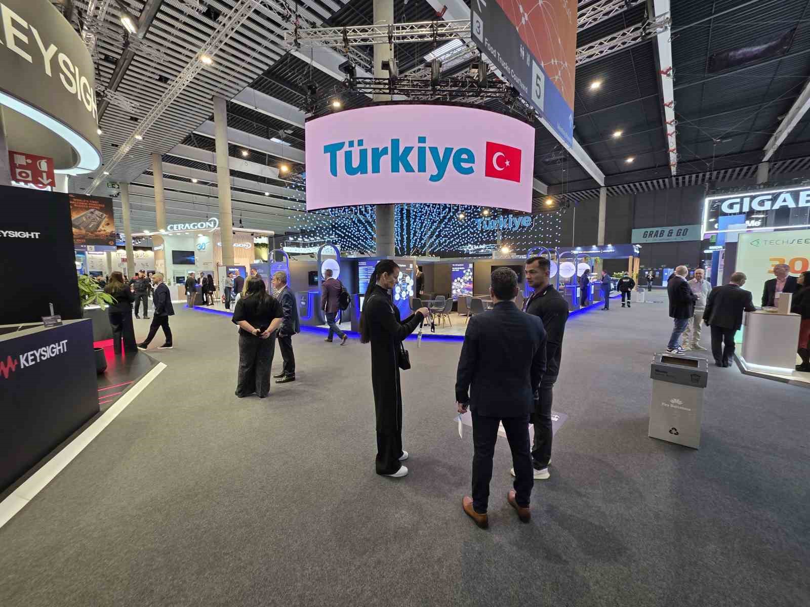 barselonada yapay zekali metal yaka sahaya iniyor 0 fJwptM9t