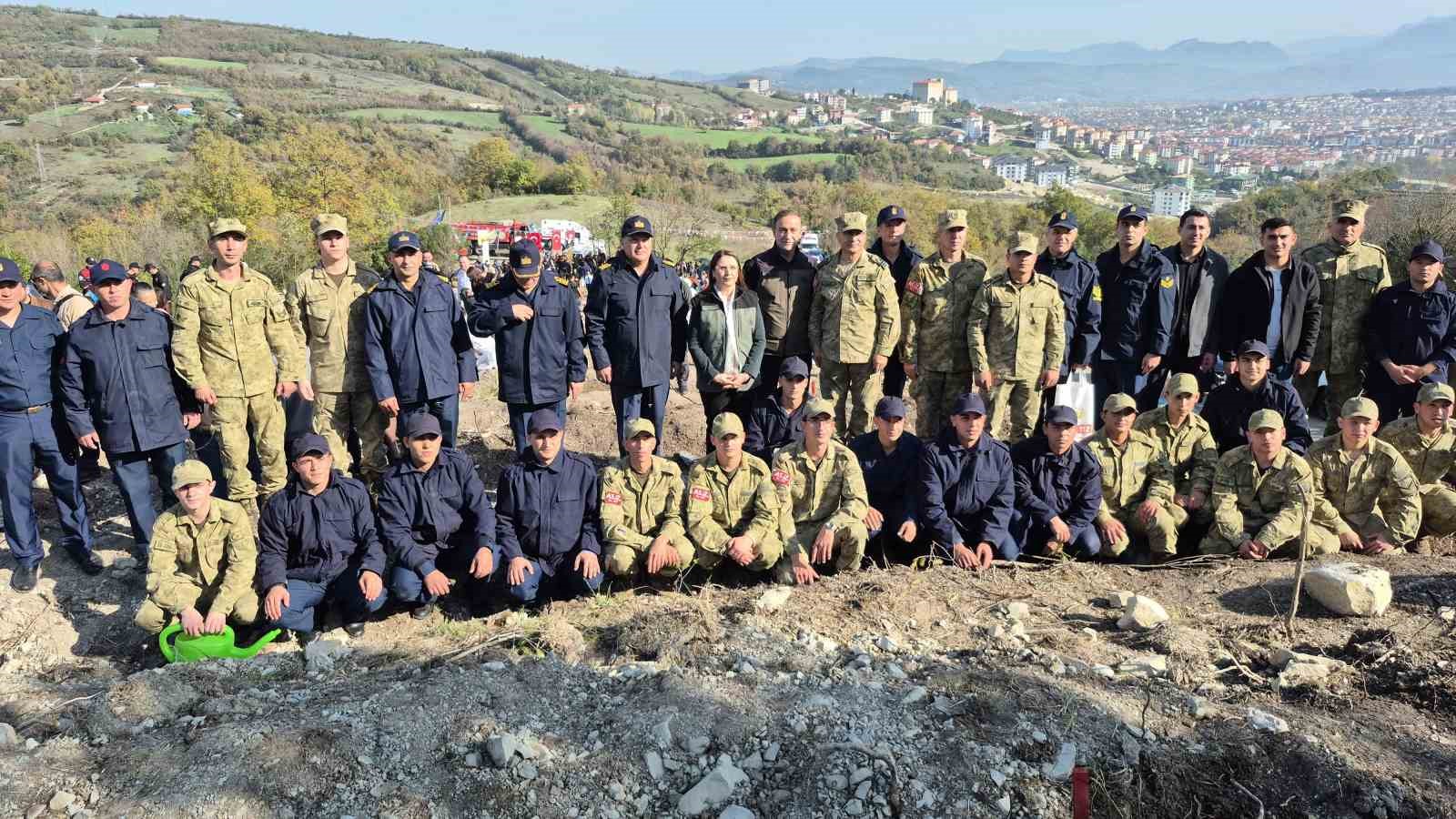 bartinda 3 bin 500 adet fidan dikildi 1 feSEbVit