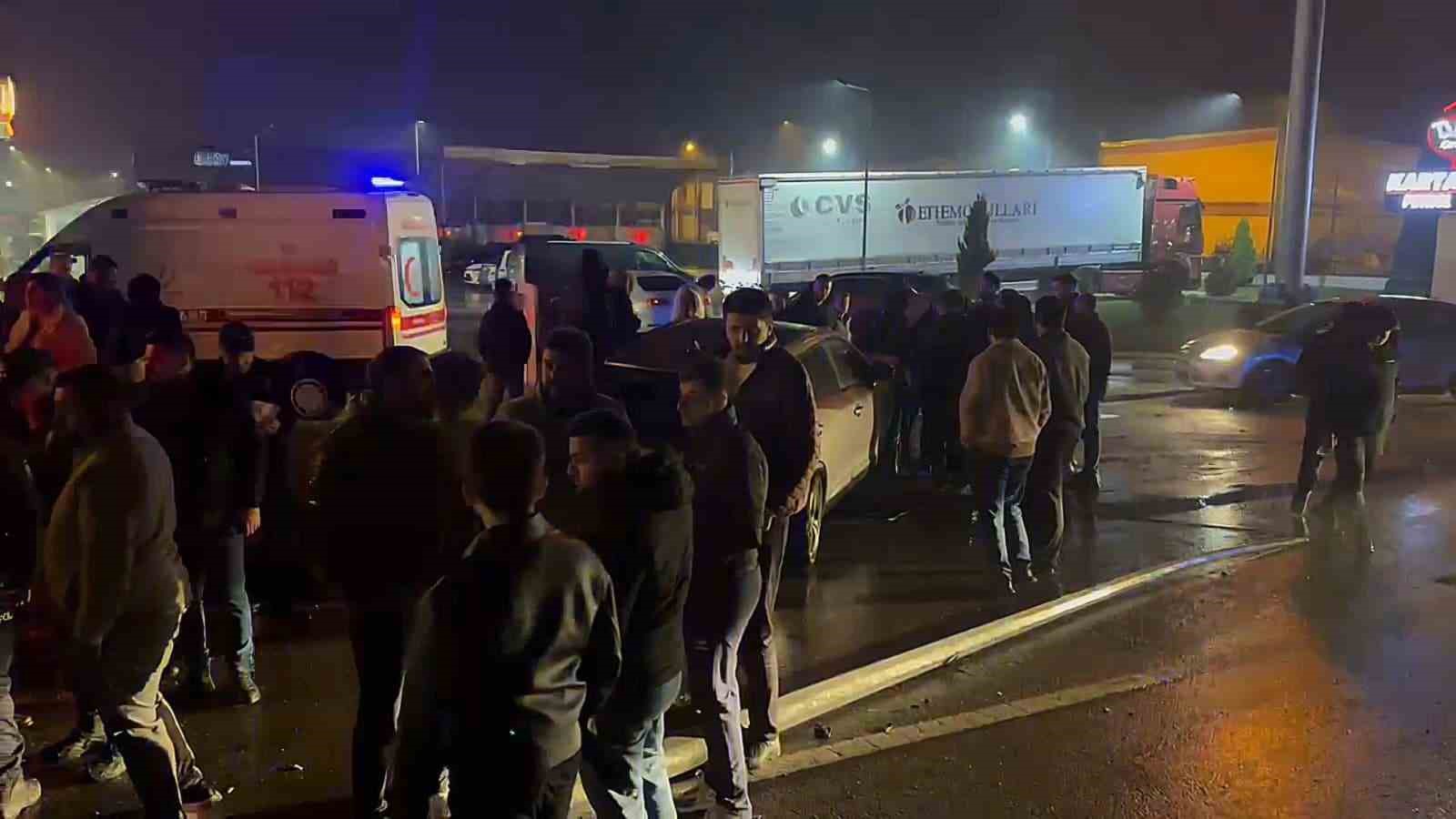 bartinda 4 aracli zincirleme kaza 2 yarali 1