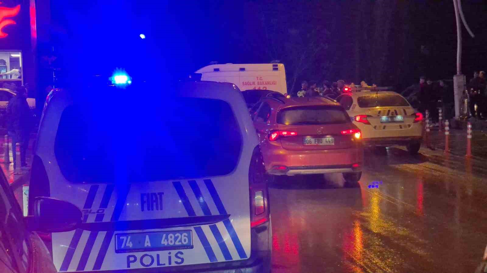 Bartın’da akrabalar arasında bıçaklı kavga: 2 yaralı 5 bartinda akrabalar arasinda bicakli kavga 2 yarali 1 1ZeeQXal