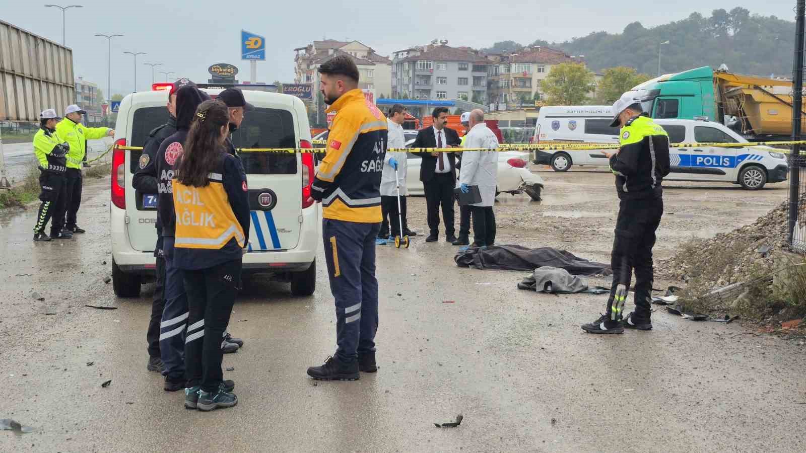 Bartın’da feci kaza: 1 ölü, 2 yaralı 7 bartinda feci kaza 1 olu 2 yarali 3 PJfPlYZu