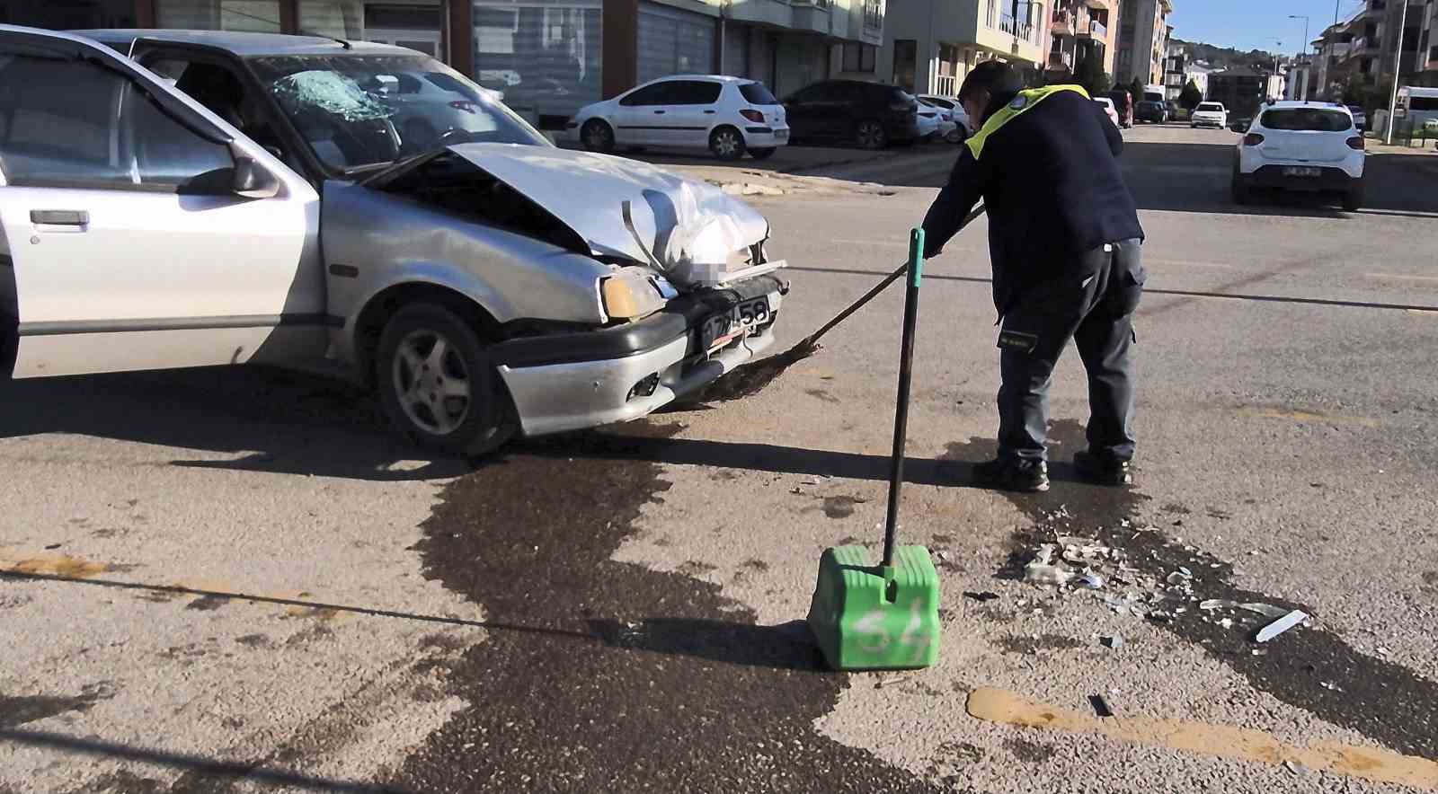 bartinda feci kaza 3 yarali 2 dSfqZluW