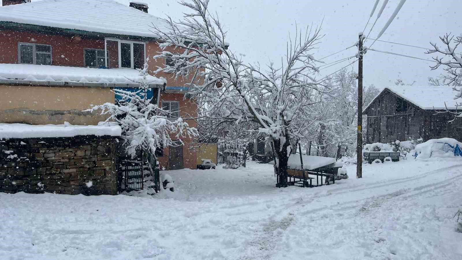 bartinda kar kalinligi 1 metreyi asti 2 2HV6iASi