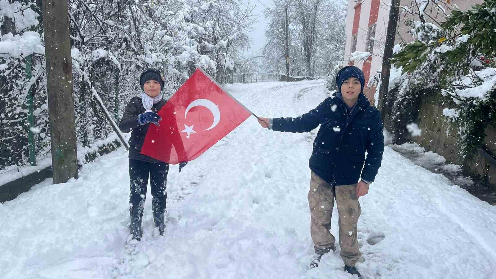 bartinda kar kalinligi 1 metreyi asti 3 Ln8FZDjJ