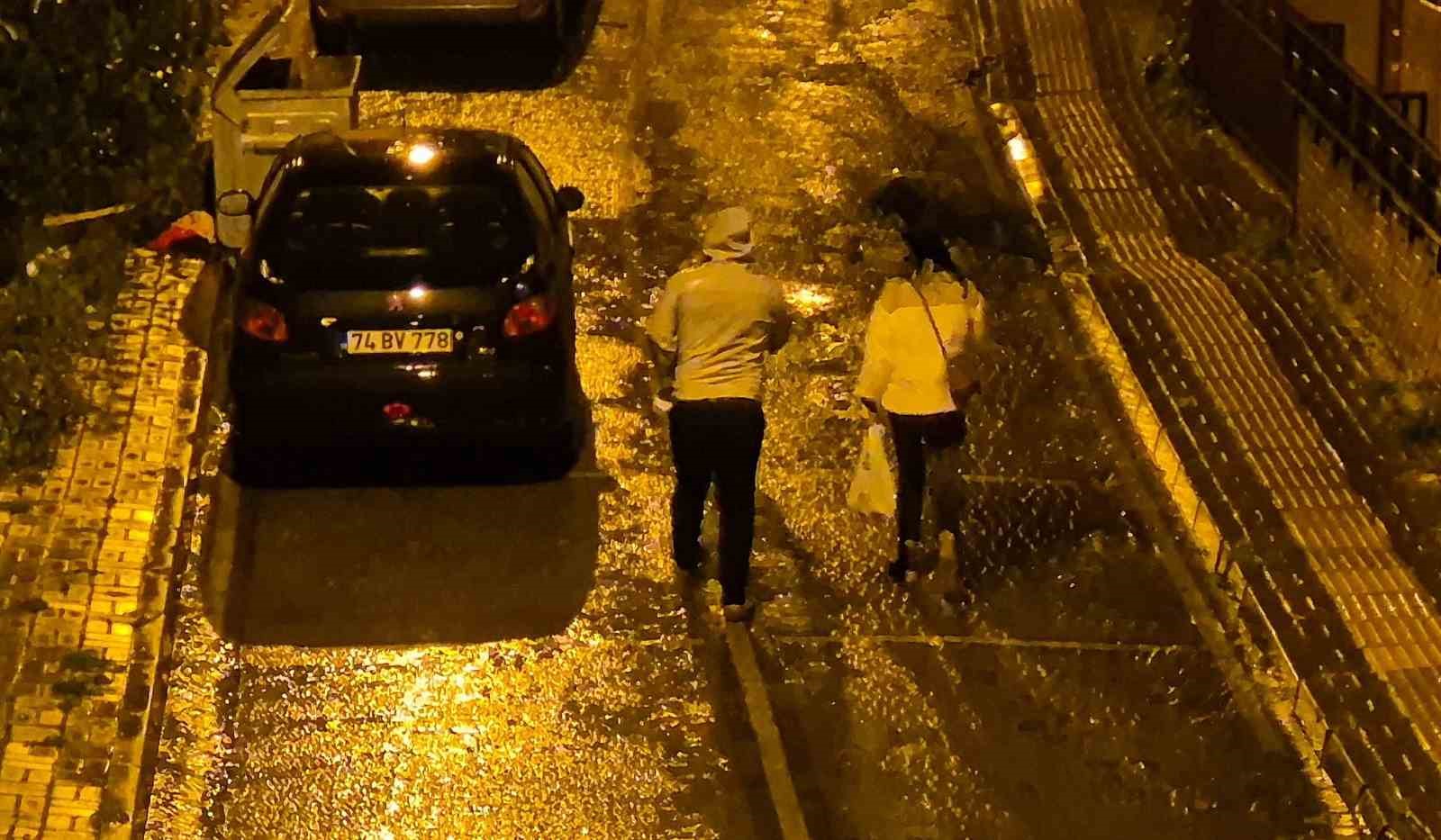 bartinda simsekler geceyi aydinlatti 3 HyFQVyUr