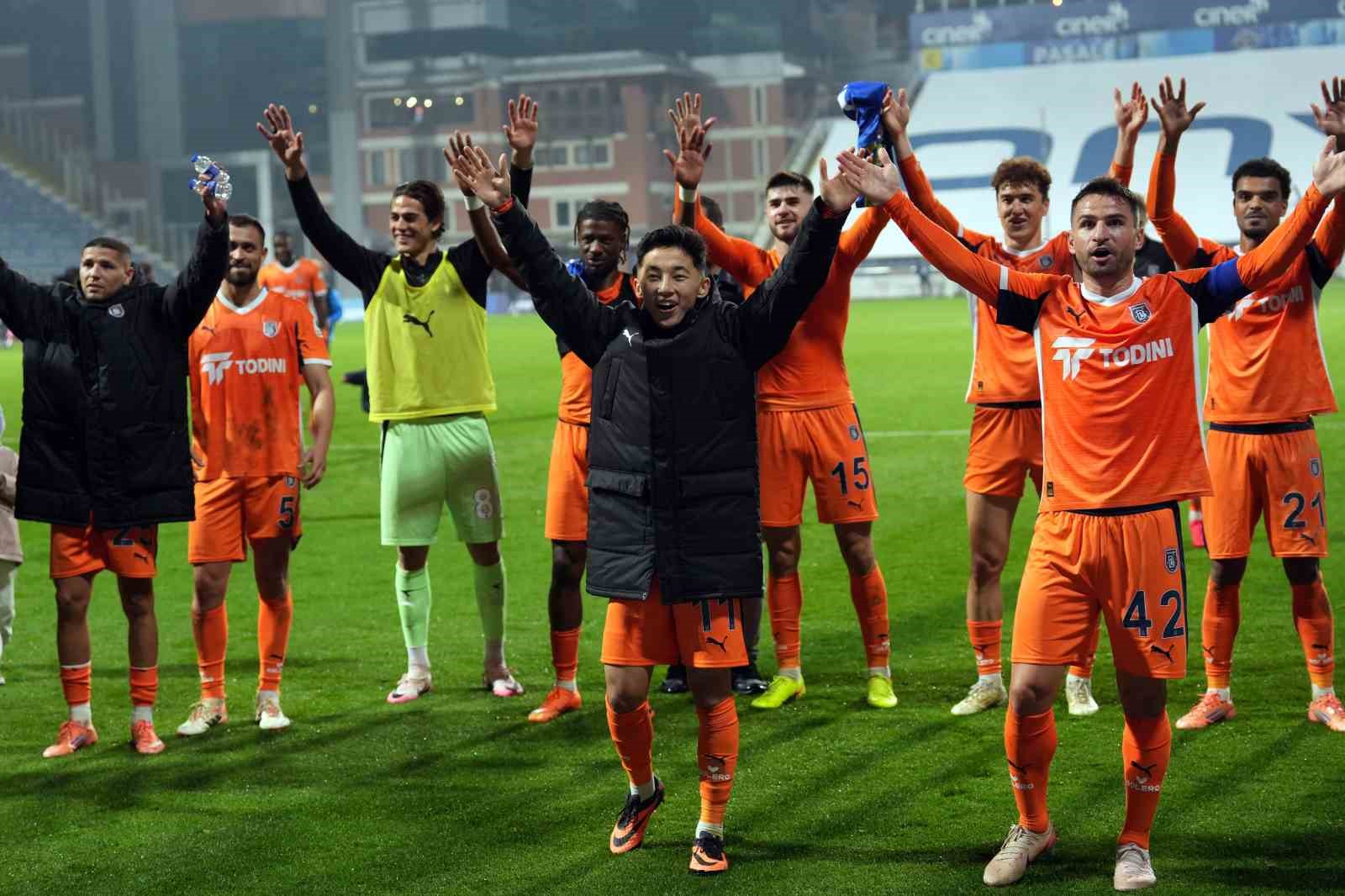 basaksehir hedef fenerbahceyi yenerek galibiyet serisi yakalamak 0 GKhrNvA4
