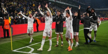 basaksehir-ile-besiktas-24-randevuda-qUc5Ynys.jpg