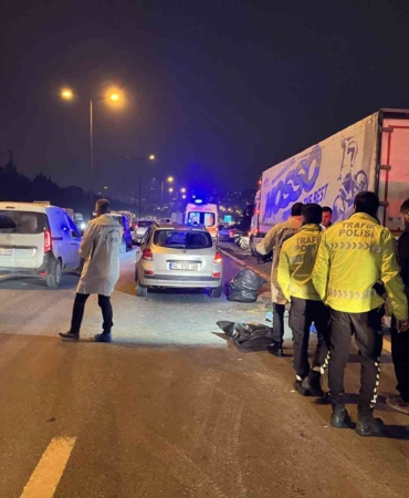 basaksehir-temde-arizalanan-tira-carpan-motosikletli-hayatini-kaybetti-mdztMFRv.jpg