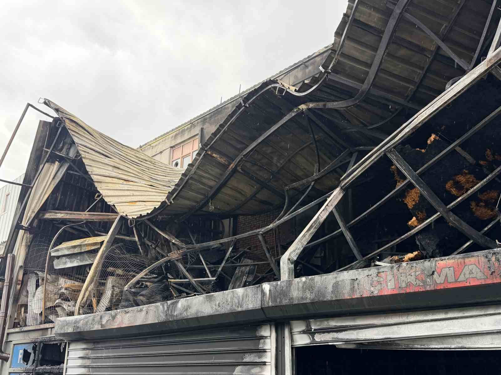 Başakşehir’de 1 kişinin öldüğü yangının güvenlik kamerası kayıtları ortaya çıktı 9 basaksehirde 1 kisinin oldugu yanginin guvenlik kamerasi kayitlari ortaya cikti 5 mwkOEVRW