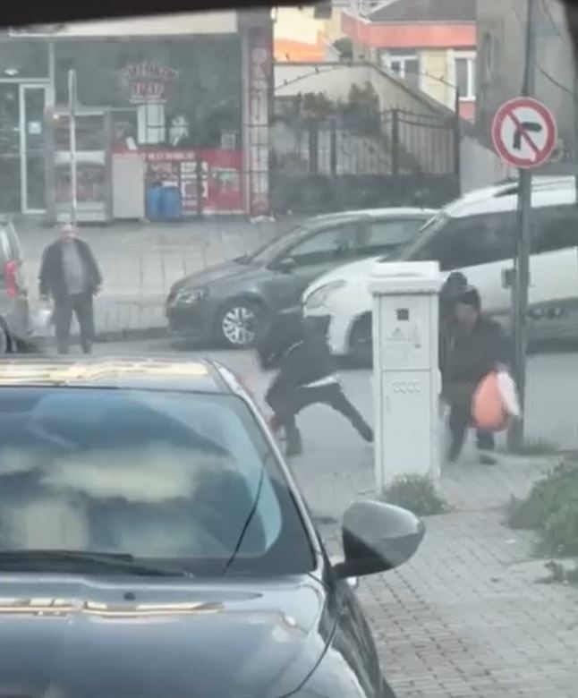 Başakşehir’de çocuk kavgası kamerada 5 basaksehirde cocuk kavgasi kamerada 1 SbKrgZtQ