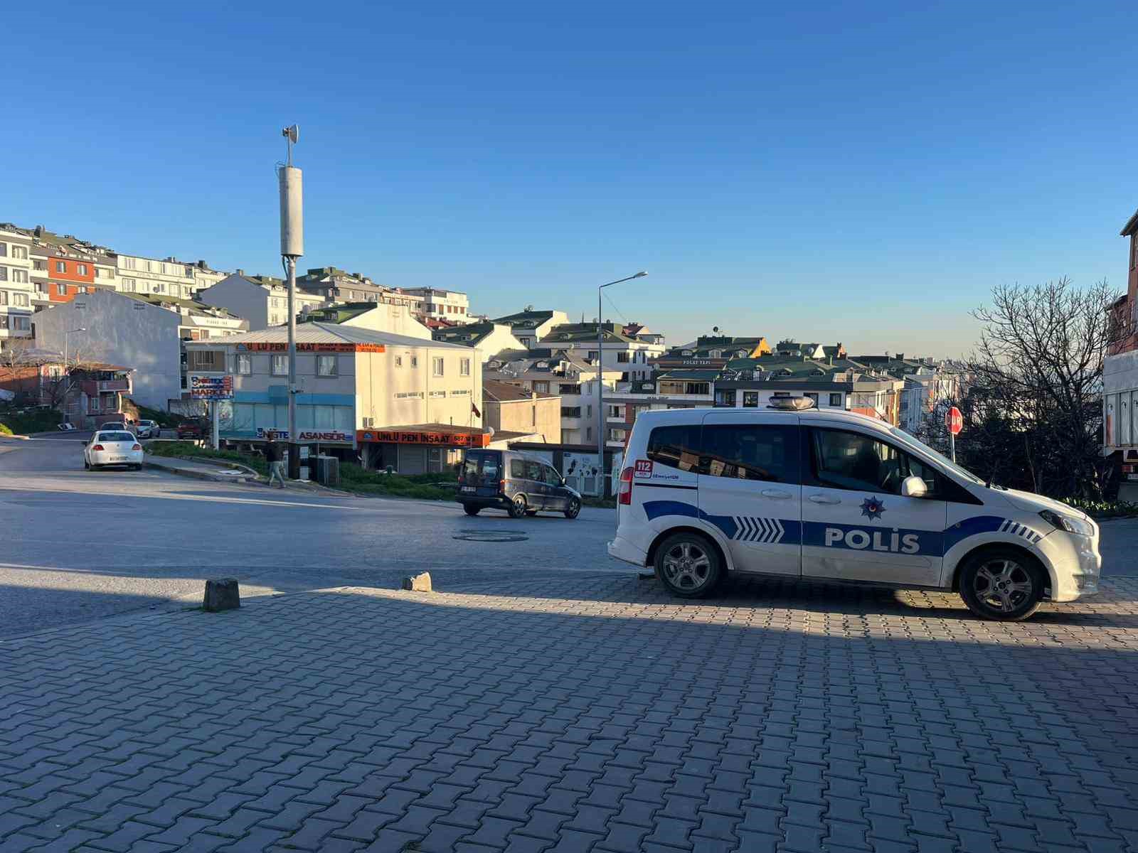 Başakşehir’de İSKİ kamyonunun çarptığı kadın hayatını kaybetti 4 basaksehirde iski kamyonunun carptigi kadin hayatini kaybetti 0 DKECkMqA