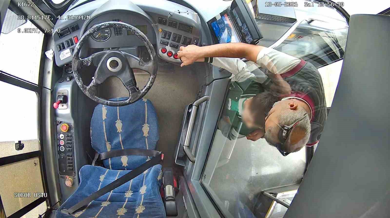 basaksehirde kaybolan cocuk iett soforunun dikkatiyle ailesine kavustu 0 MIwwlBcW