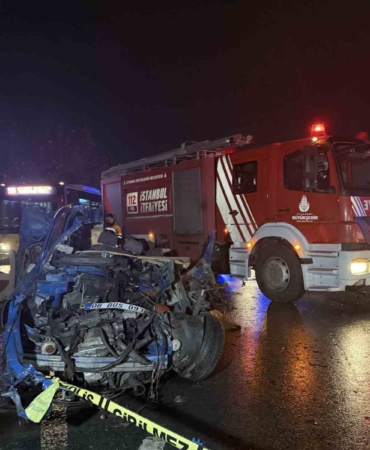 basaksehirde-kontrolden-cikan-beton-mikseri-zincirleme-kazaya-neden-oldu-2-olu-6-yarali-xVXbB8iR.jpg