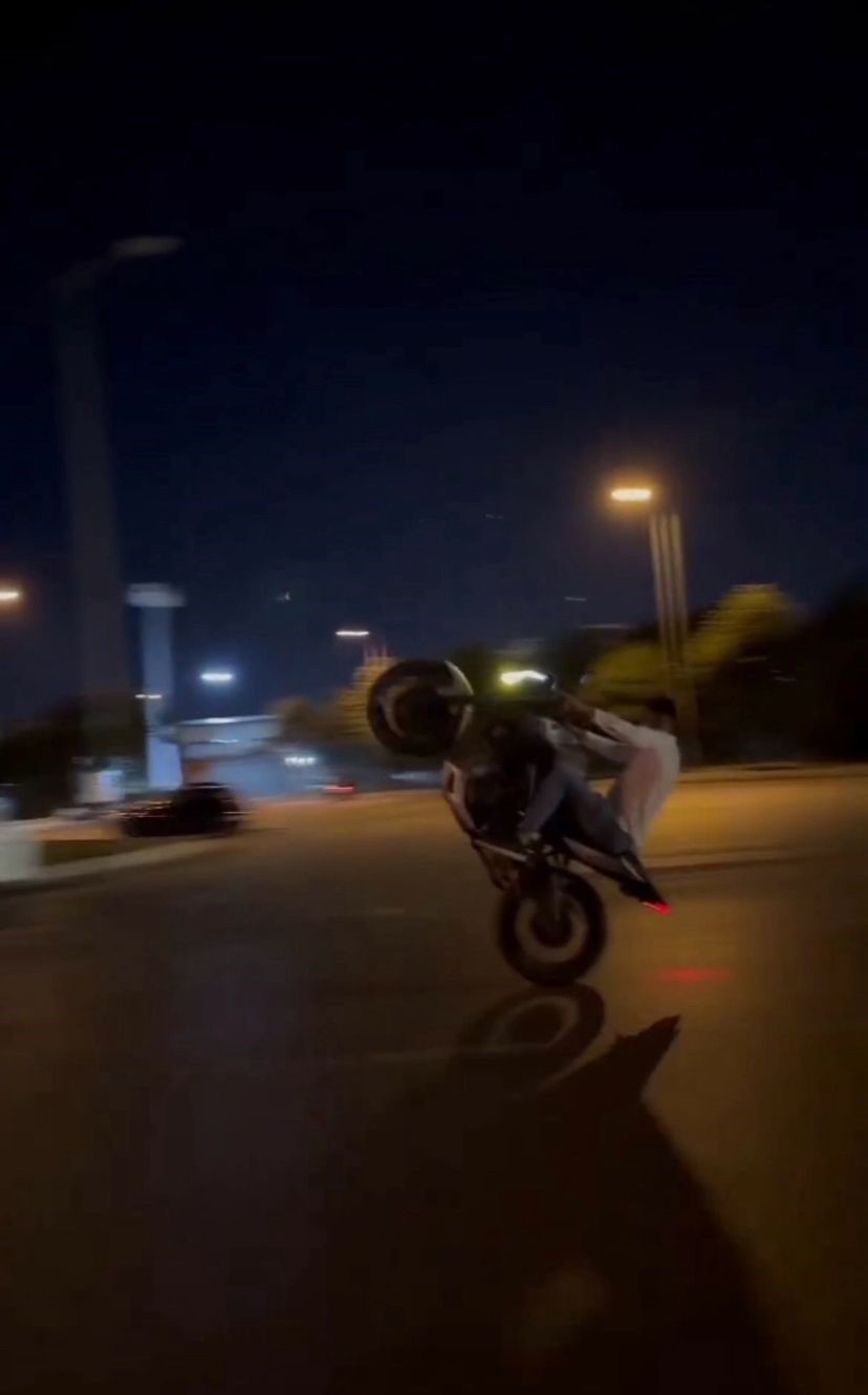 basaksehirde motosiklet kazasi surucu hayatini kaybetti 2 7sZBQt2R