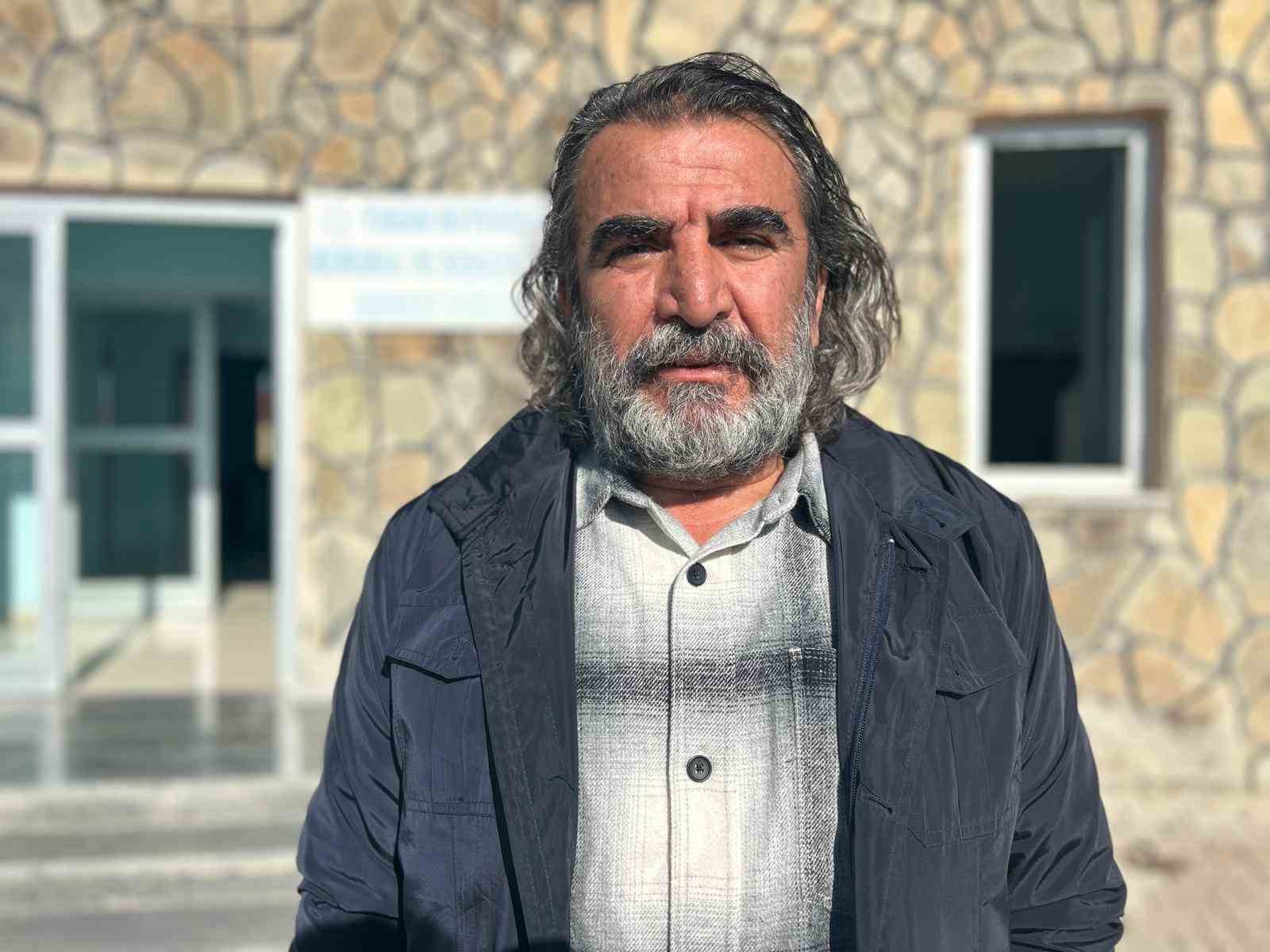 basibos birakilan at ve esekler hem trafigi hem yaban hayatini tehdit ediyor 2 mnOig6Ws