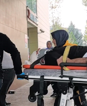 basina-makine-carpan-isci-kanlar-icinde-kaldi-O3Ghpj3a.jpg