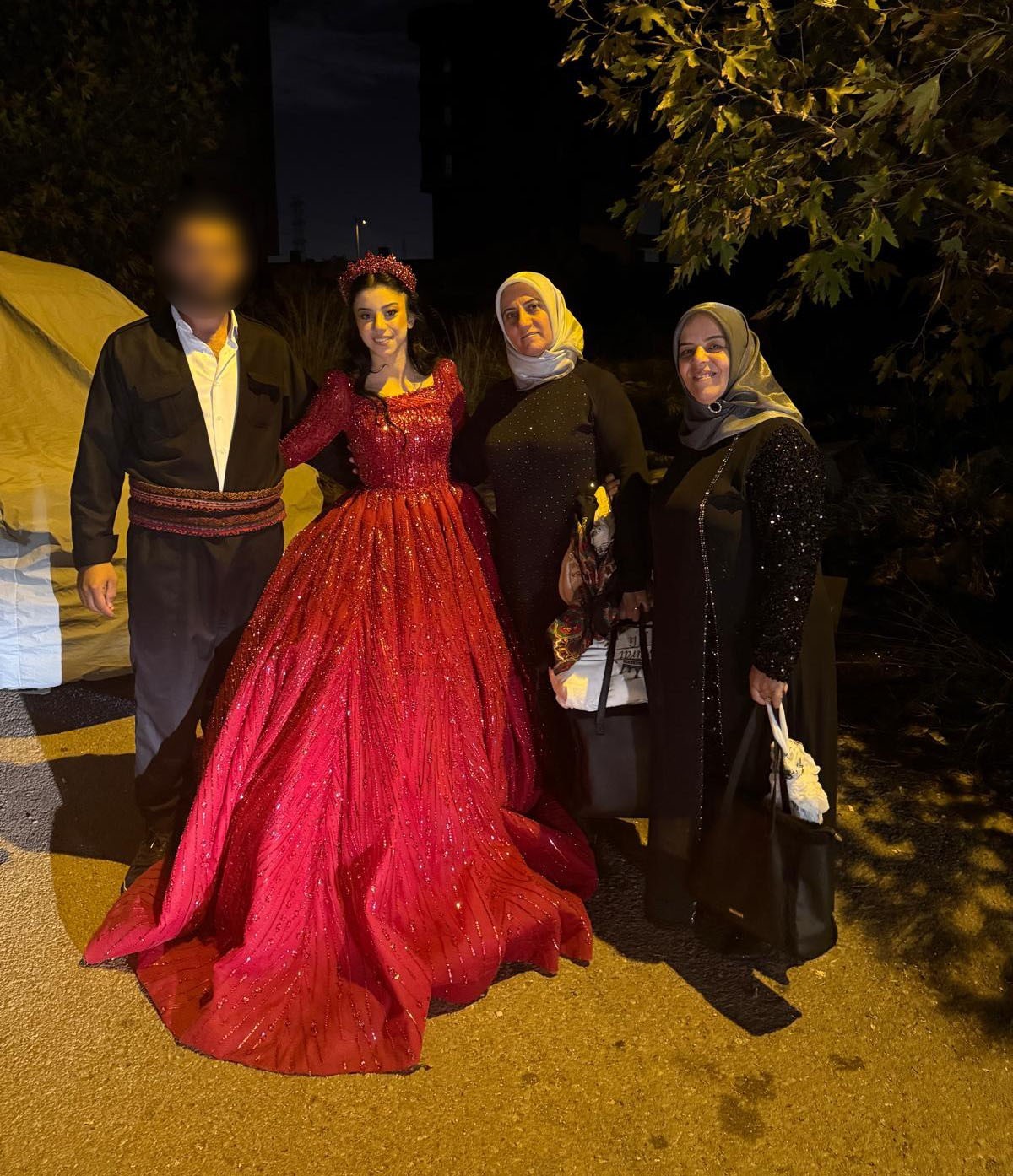 Başından silahla vurulması sonucu ölen genç kadının eşi ilk kez hakim karşısına çıktı 5 basindan silahla vurulmasi sonucu olen genc kadinin esi ilk kez hakim karsisina cikti 1 9UgcQnk2