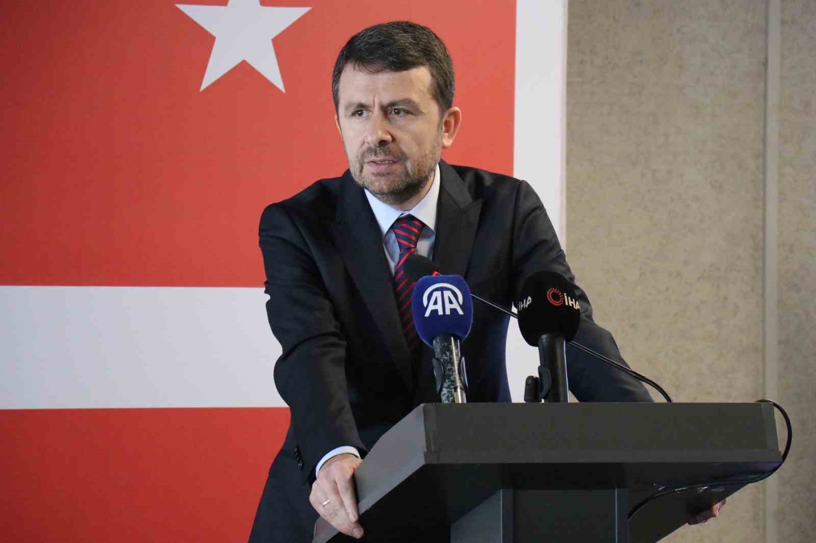 Basının geleceği ve yaşanan zorluklar masaya yatırıldı 8 basinin gelecegi ve yasanan zorluklar masaya yatirildi 4 ZIj8gk5j