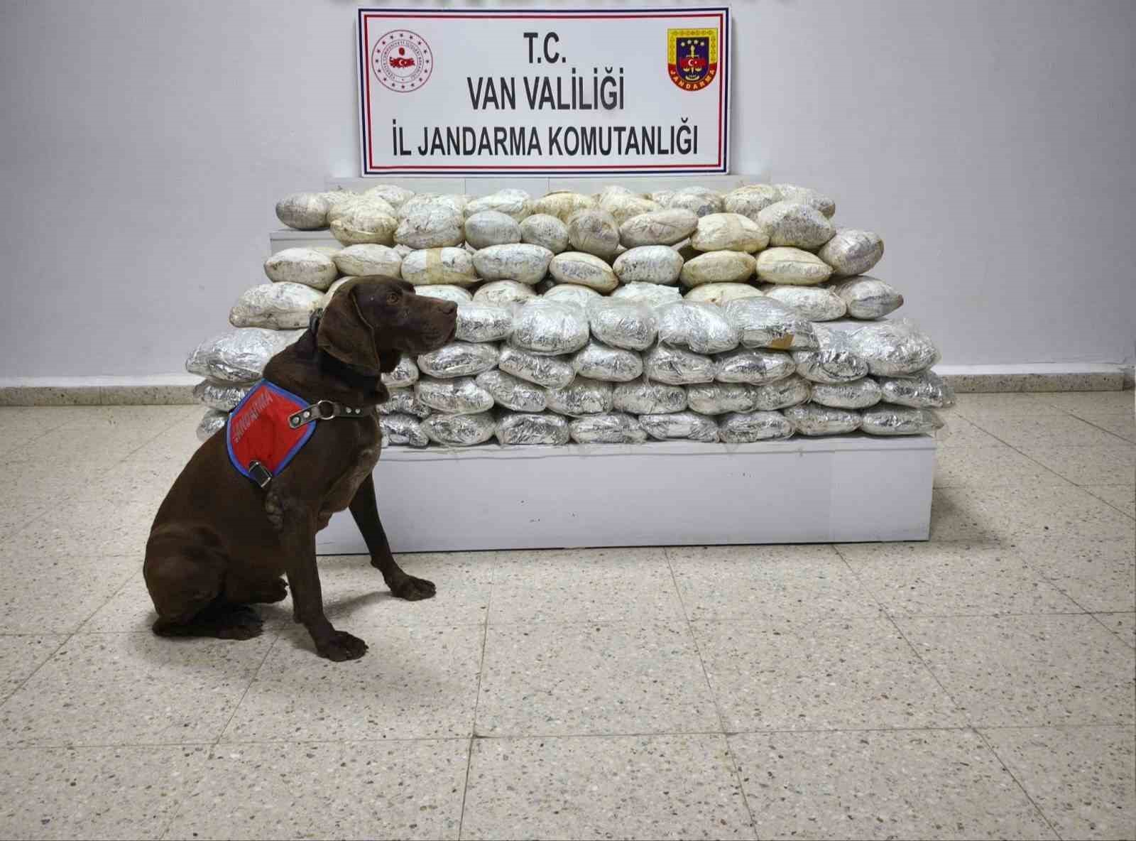 baskalede 60 kilo uyusturucu ele gecirildi 0 ChVyvIpG