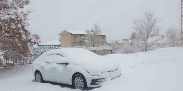 baskalede-araclar-kara-gomuldu-11-yerlesim-yerinin-yolu-ulasima-kapandi-N9aGiHFh.jpg