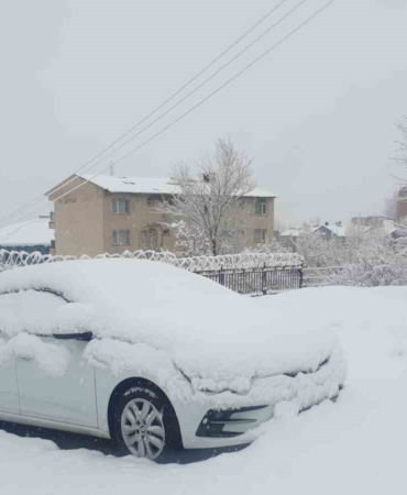baskalede-araclar-kara-gomuldu-11-yerlesim-yerinin-yolu-ulasima-kapandi-N9aGiHFh.jpg