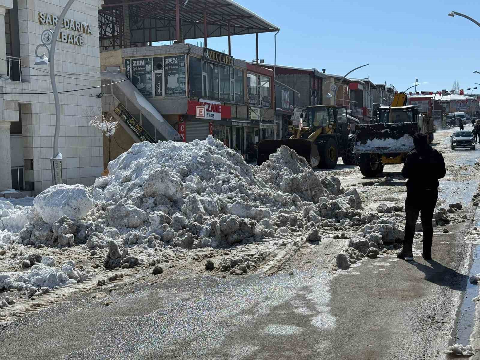 baskalede kar yagisi ve dondurucu soguklar 8 A5Xm9FUI
